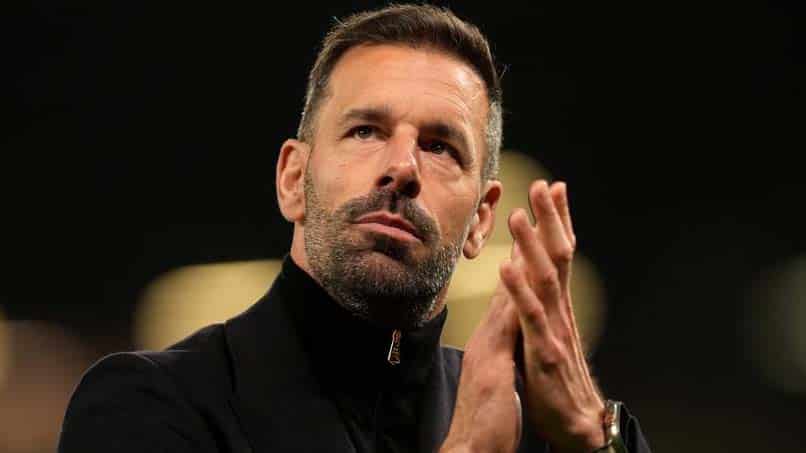 MANAGER: Ruud van Nistelrooy.